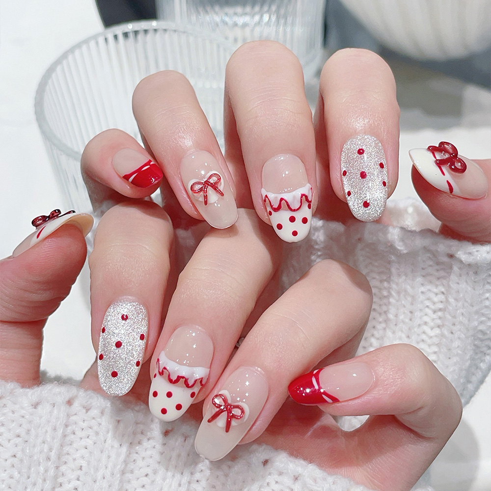 10 adet Kısa Oval El Yapımı Ta - Nail Art Red incelemesi ve fiyatı