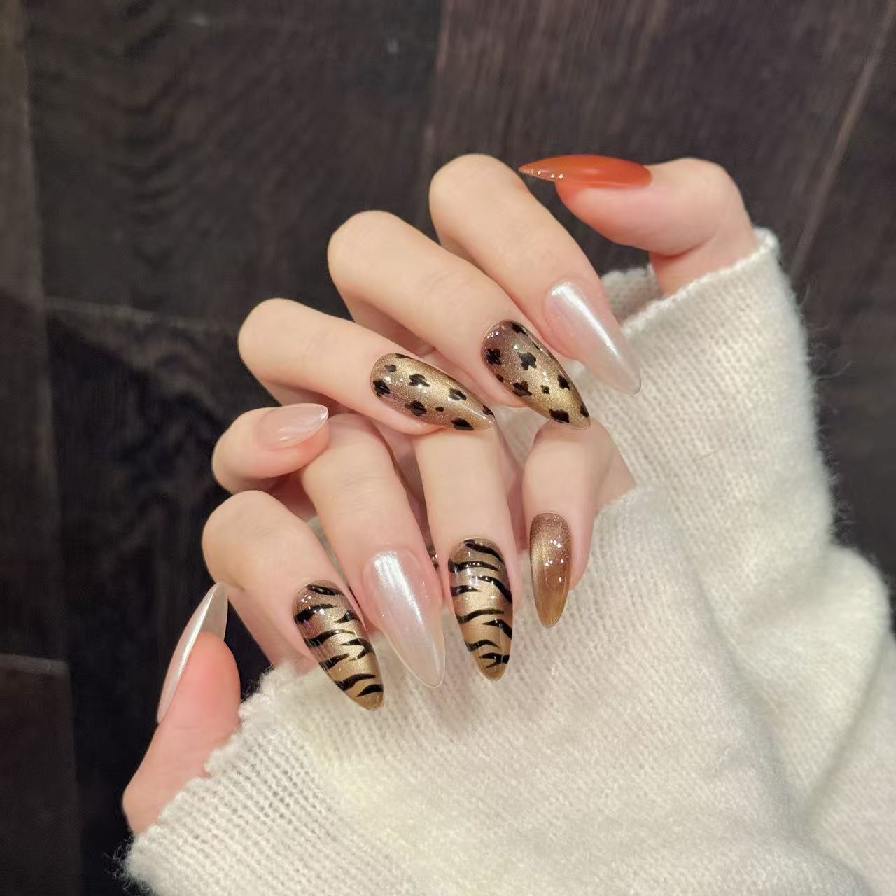 10 Adet El Yapımı Badem Şeklin - Nail Art Zebra Design incelemesi ve fiyatı